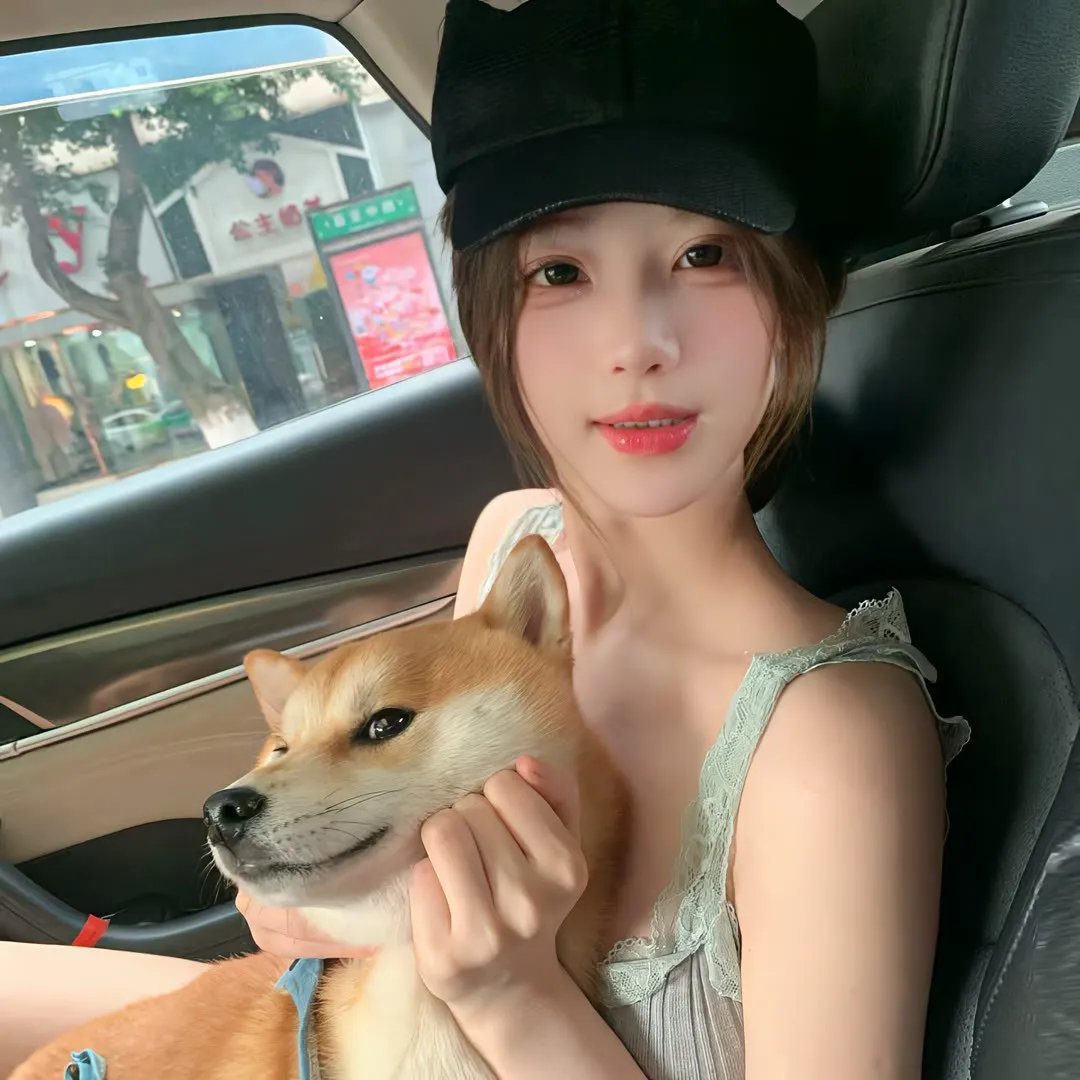 校服的裙摆